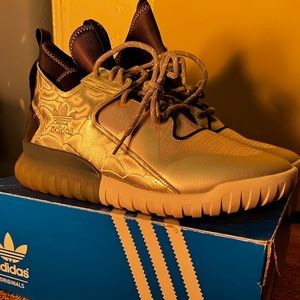Adidas Tubular Doom